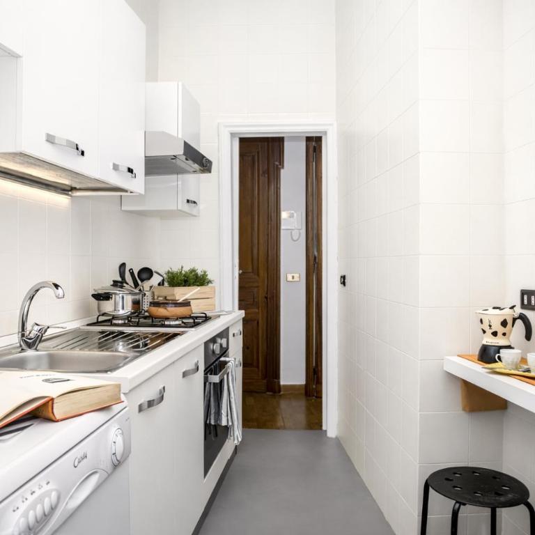 Casa Frangiò Modern Apartment Historical Centre - Authentic Neapolitan Apartment for Families and Friends - Superior Apartment - 8
