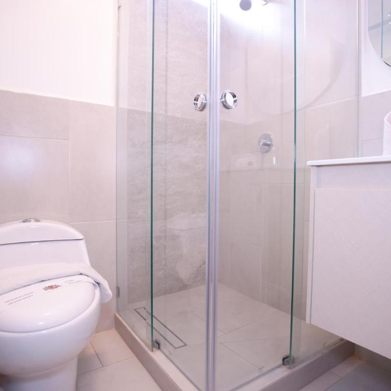 Hotel Cisne - Habitación Cuádruple con baño compartido - 1