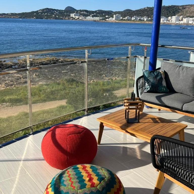 Upscale 3 bedroom front line sea with sunset view - One-Bedroom Apartment - 2