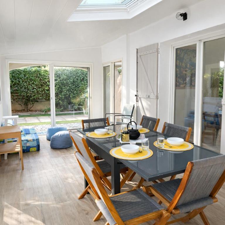 Évasion méditerranéenne bas de villa Cath, jardin privé, parking - Two-Bedroom Apartment - 32