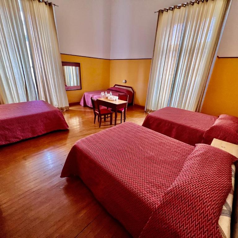 Hotel Isabel - Habitación Cuádruple Confort - 1