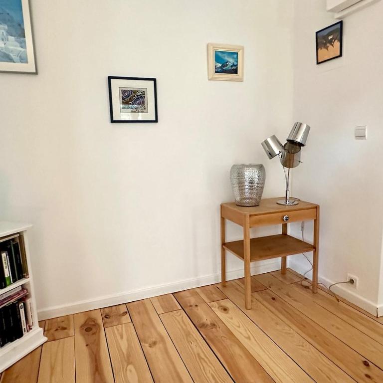 Évasion méditerranéenne bas de villa Cath, jardin privé, parking - Two-Bedroom Apartment - 24