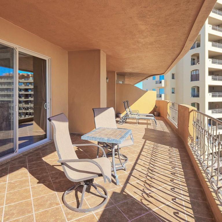 Bella Sirena Beachfront Resort Condo D603 - Apartamento - 22