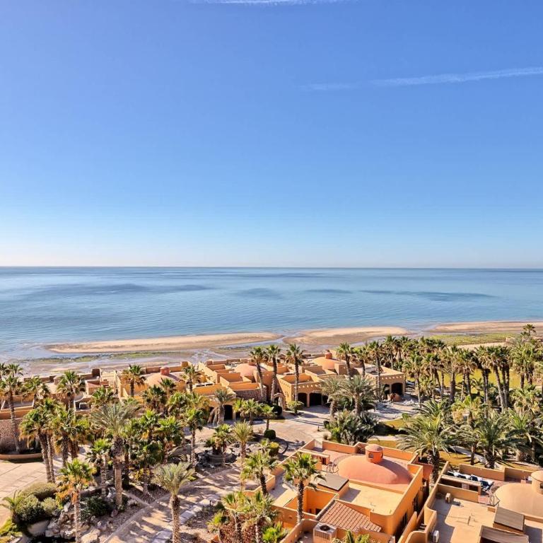 Bella Sirena Beachfront Resort Condo D603 - Apartamento - 29