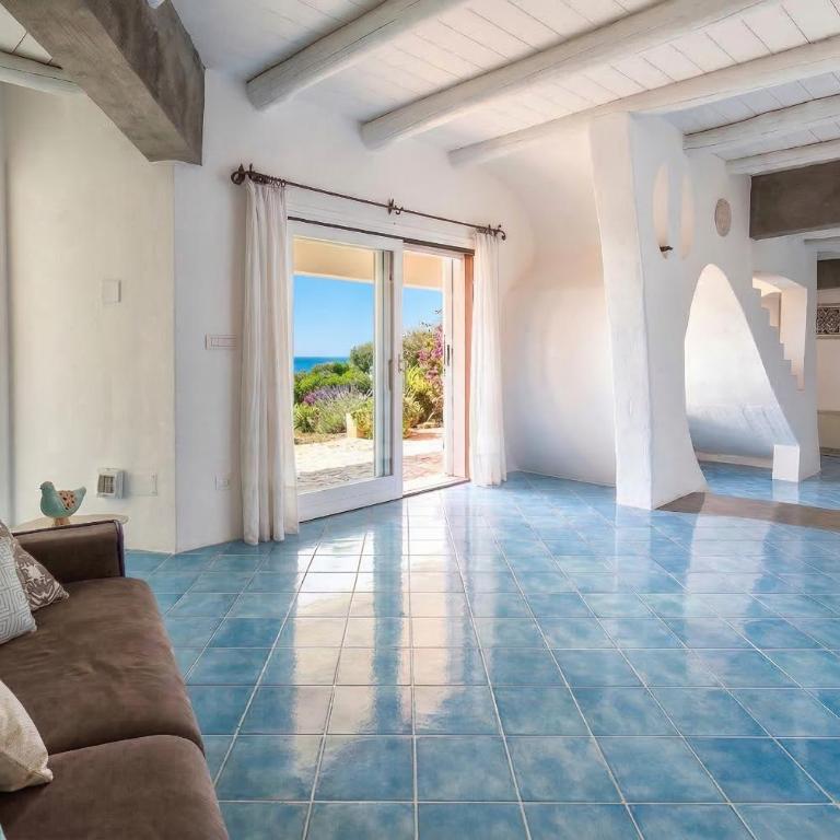 Villa Emmeline fronte mare 5 camere 6 bagni infinity pool WiFi per 12 persone - Casa Vacanza con 5 Camere da Letto - 5