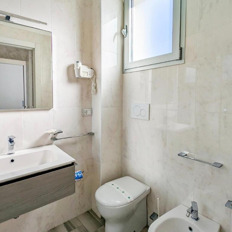 Hotel Paladini - Camera Familiare Superior - 2