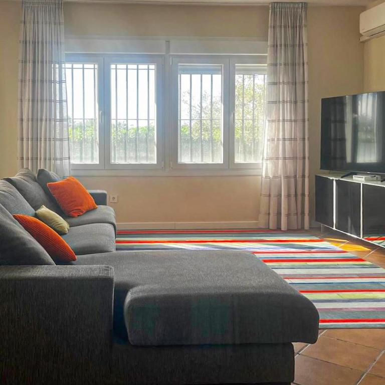 Roquetas De Mar - Four-Bedroom Vacation Home - 1