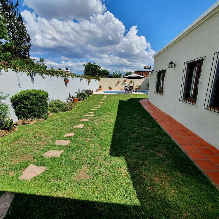 Casa de las Flores - Three-Bedroom House - 9