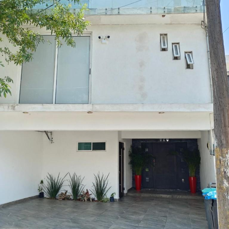 Habitacion - One-Bedroom Apartment - 9