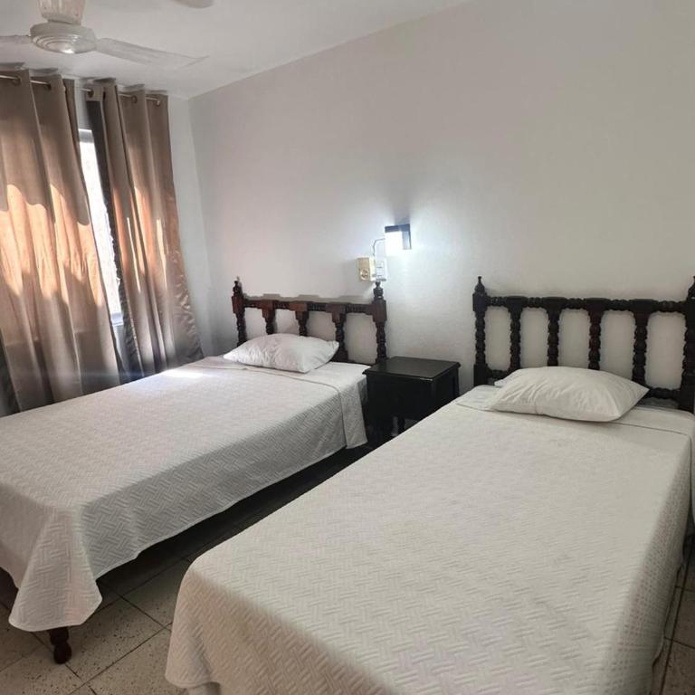 Hotel S Barbara - Twin Room - 3