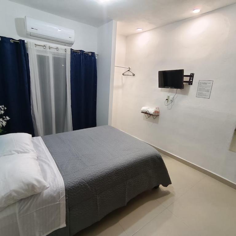 Habitacion - One-Bedroom Apartment - 6