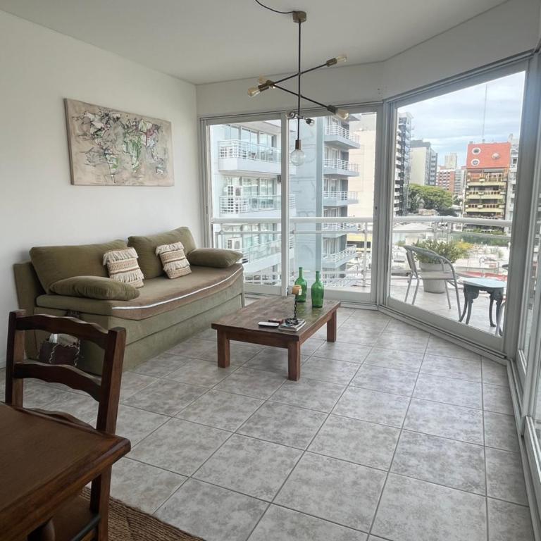 Depto de hermosas vistas y extrema tranquilidad - One-Bedroom Apartment with City View - 7