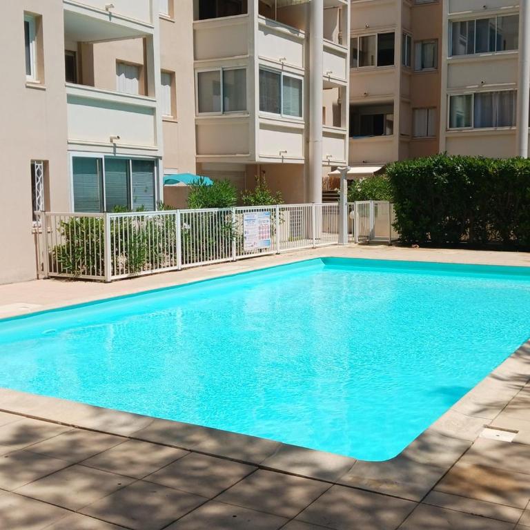 T2 de Charme avec Terrasse et Parking à Sète - FR-1-472-217 - Apartamento - 1