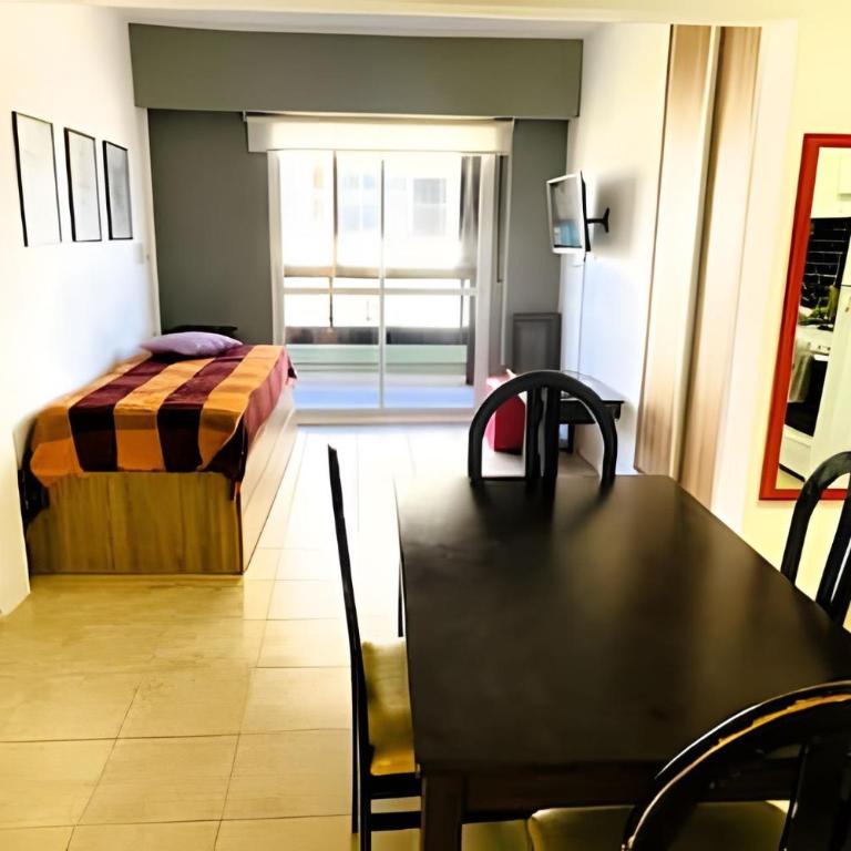 Hornera Anto - Amplio, céntrico, con parrillero. - Apartamento de 1 dormitorio con balcón - 14