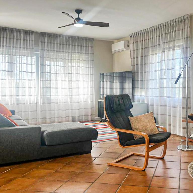 Roquetas De Mar - Four-Bedroom Vacation Home - 8
