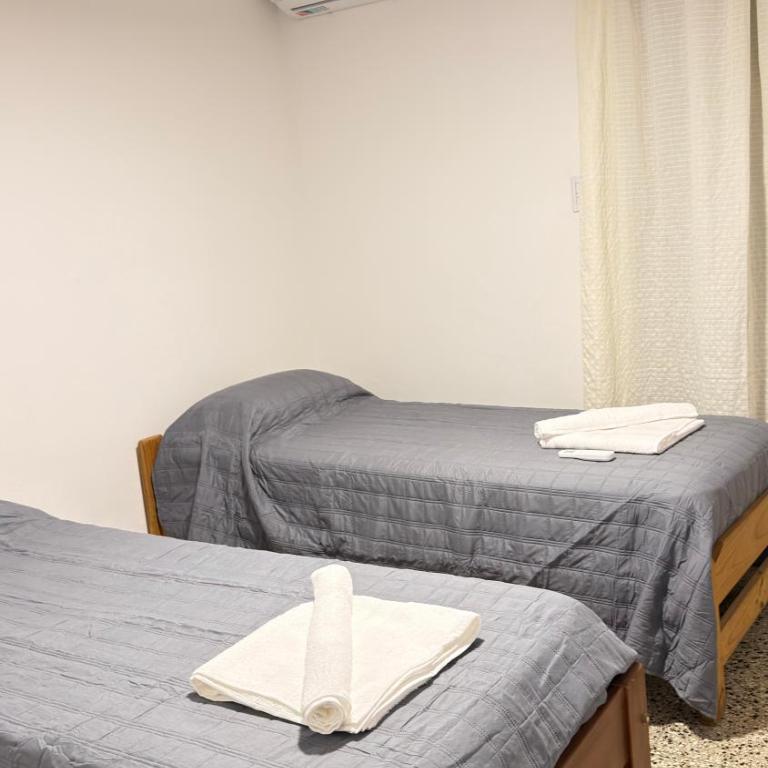 Casa con piscina y gran quincho para 7 personas - Casa Unifamiliar de 3 dormitorios - 17