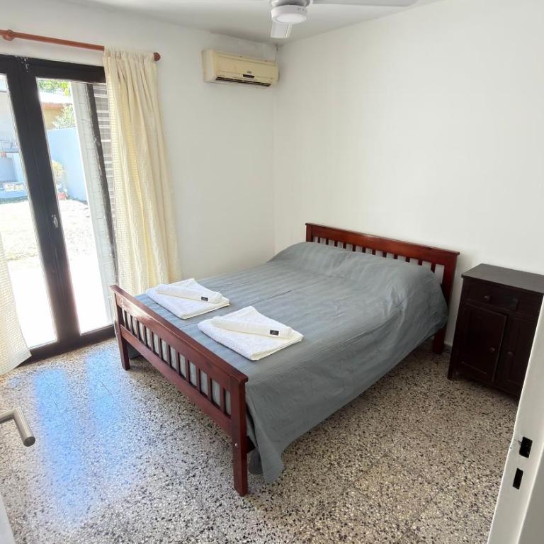 Casa con piscina y gran quincho para 7 personas - Casa Unifamiliar de 3 dormitorios - 13