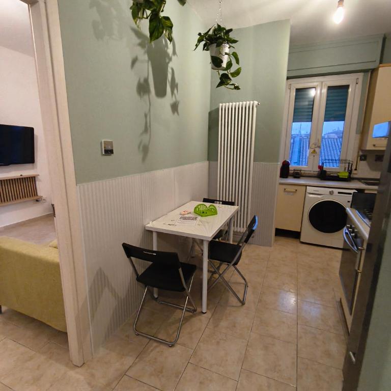 Dimora Accorsi - Appartamento Familiare con 2 Camere da Letto - 2