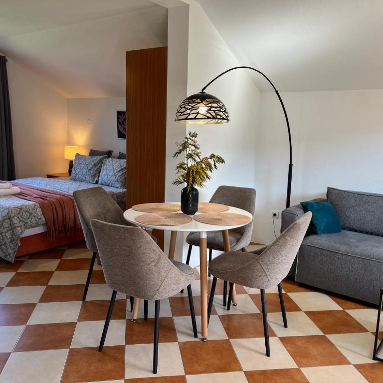 Livade 15 - Studio sa Pogledom na Planinu - 11