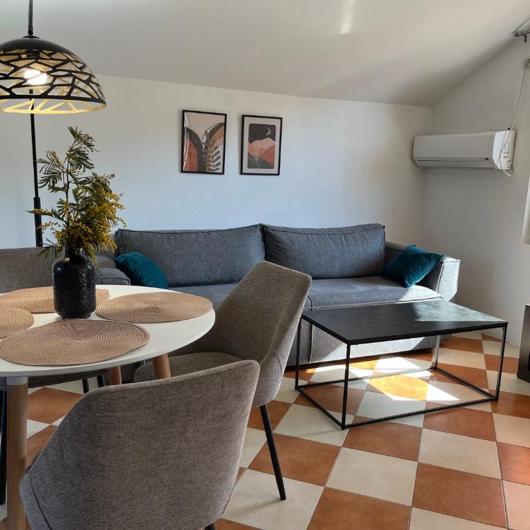 Livade 15 - Studio sa Pogledom na Planinu - 12