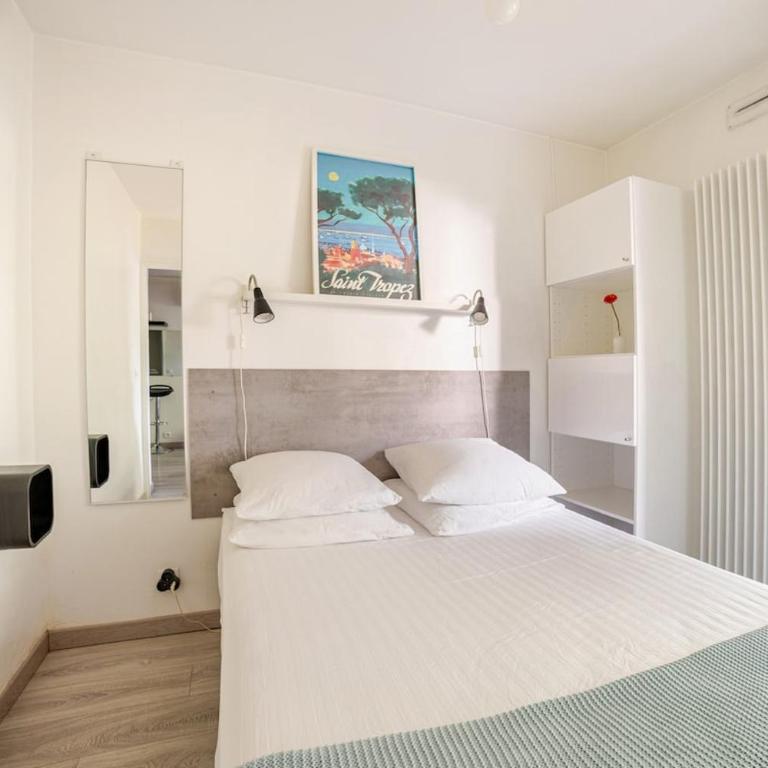 Appartement calme, clim, patio XXL, piscine&parking - Appartement 1 Chambre - 23