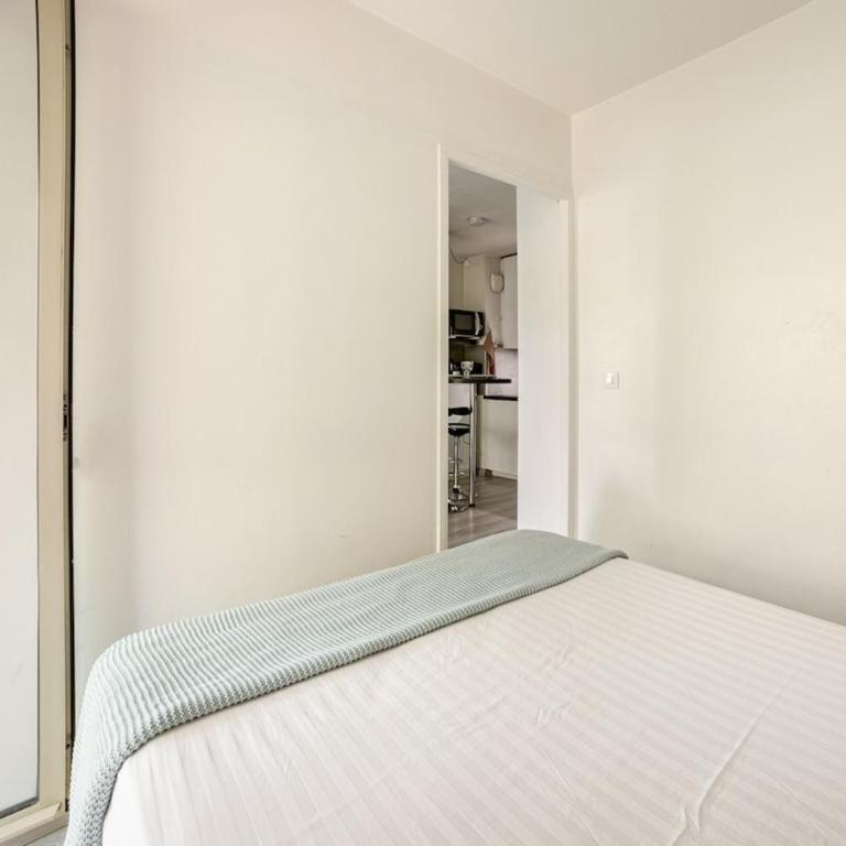 Appartement calme, clim, patio XXL, piscine&parking - Appartement 1 Chambre - 21