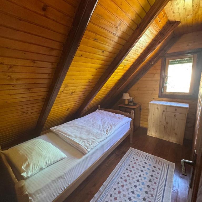 Cozy home under mountain - Three-Bedroom Chalet - 7