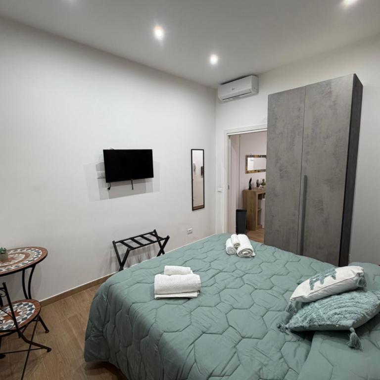 Yris House - Two-Bedroom Apartment - 5