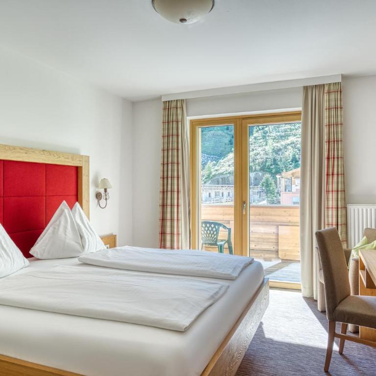 Hotel Barbarahof Saalbach - Classic Doppelzimmer mit Balkon - 1