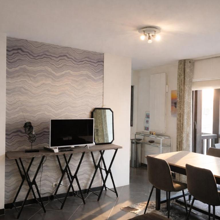 Deauville Centre, Grand studio avec Balcon, à 2 pas du marché - Appartement 1 Chambre - 5