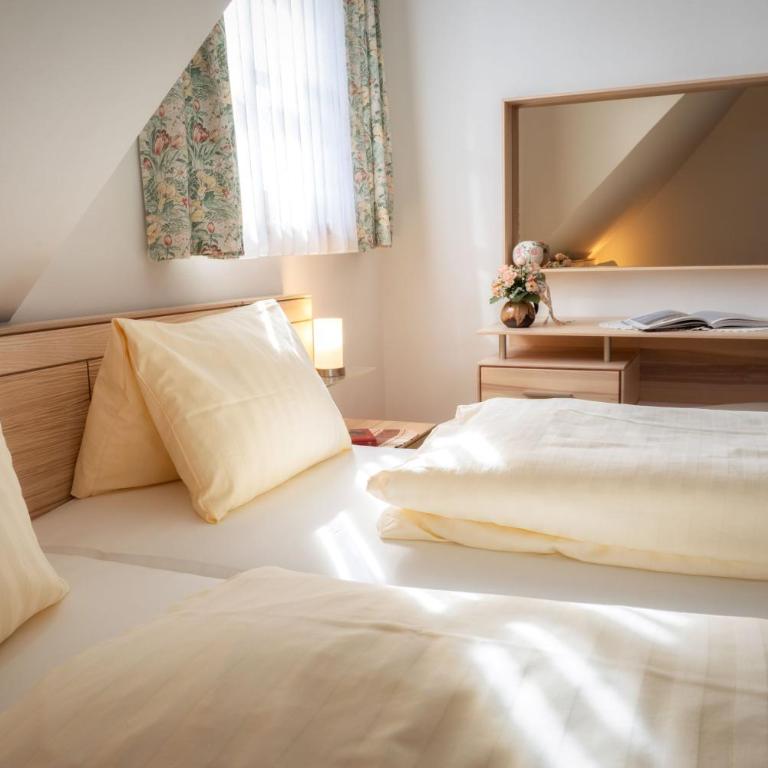Ferienwohnungen Kampitsch - Apartment mit 1 Schlafzimmer und Balkon - 5