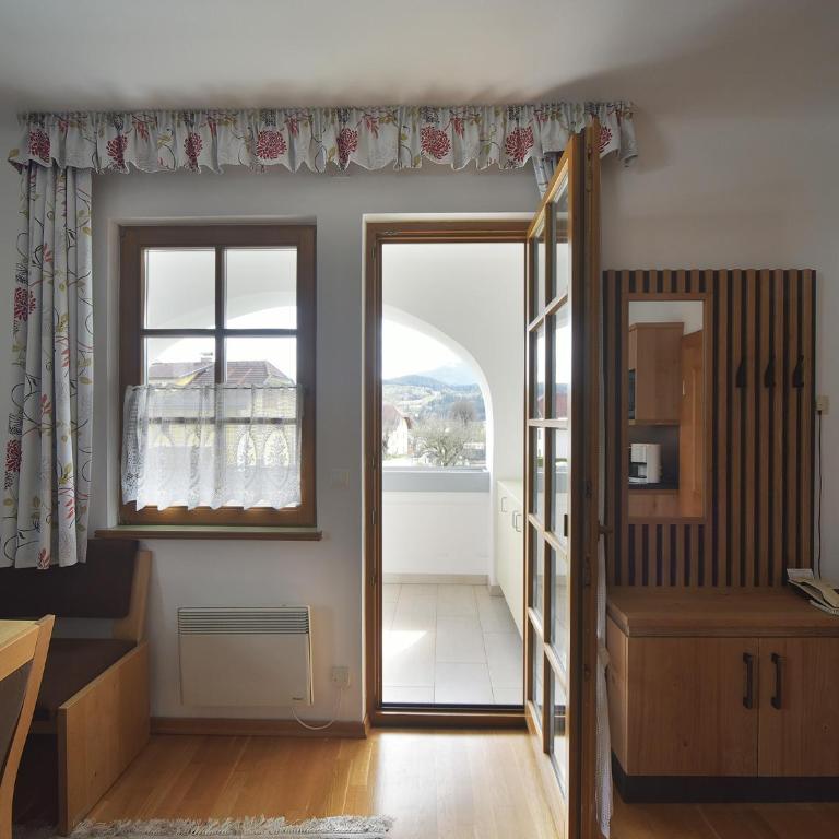 Ferienwohnungen Kampitsch - Apartment mit 1 Schlafzimmer und Balkon - 1