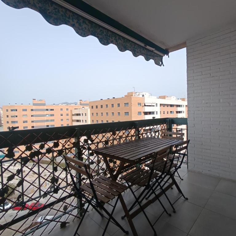 Apartamento con balcón cerca María Zambrano - Apartamento de 2 dormitorios - 27
