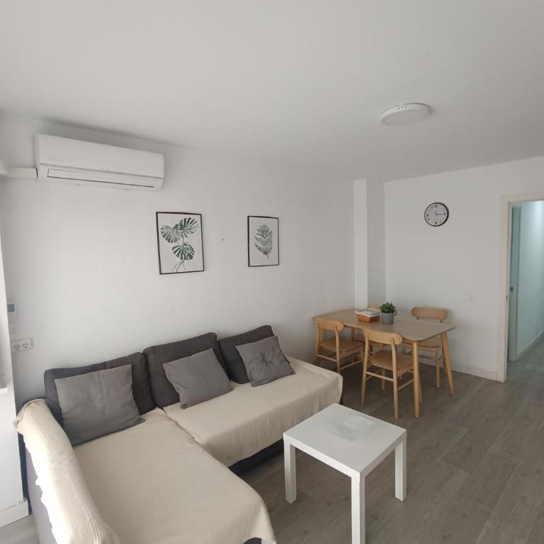 Apartamento con balcón cerca María Zambrano - Apartamento de 2 dormitorios - 29