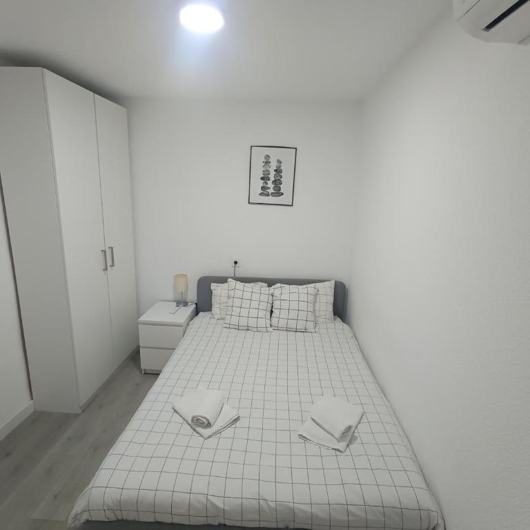 Apartamento con balcón cerca María Zambrano - Apartamento de 2 dormitorios - 41