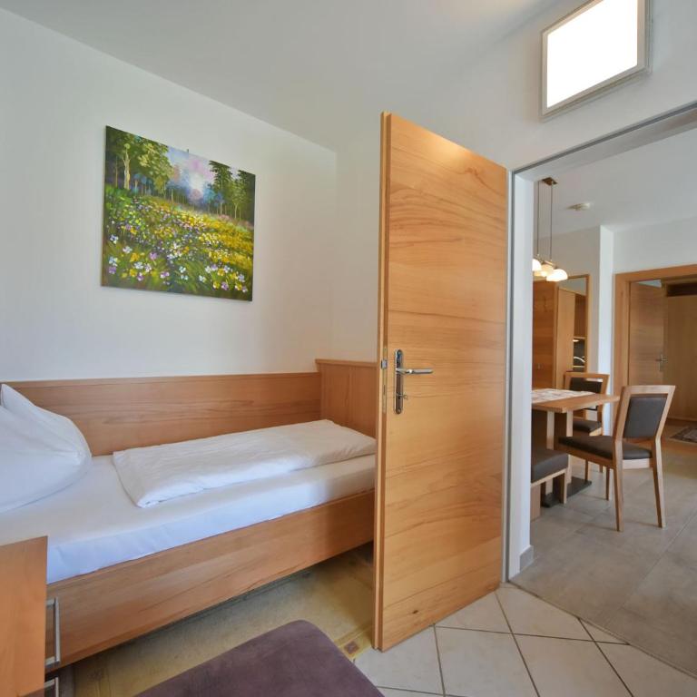 Ferienwohnungen Kampitsch - Apartment mit 2 Schlafzimmern und Terrasse - 1