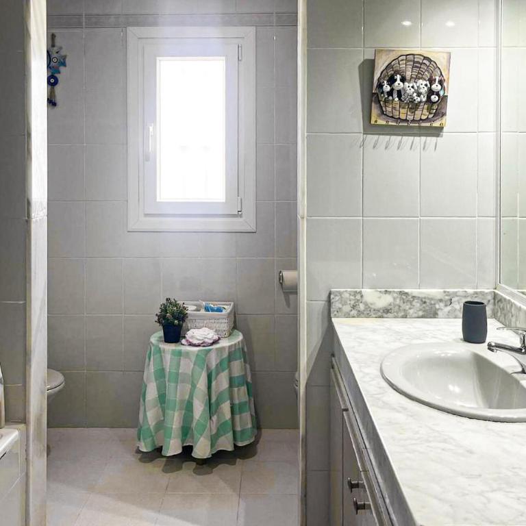 Roquetas De Mar - Four-Bedroom Vacation Home - 21