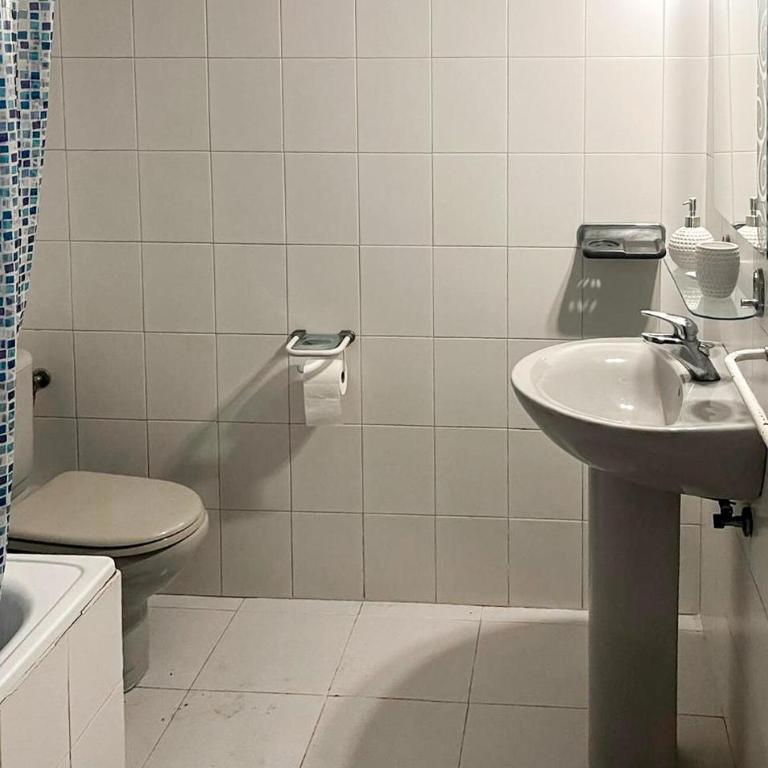 Roquetas De Mar - Four-Bedroom Vacation Home - 25