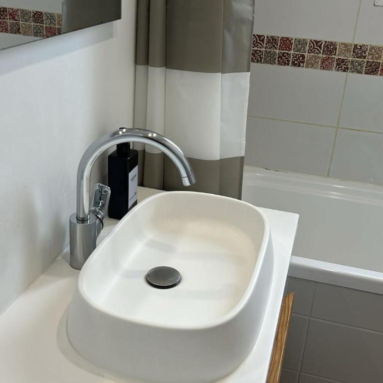 T2 cosy à 500m gare, proche mer & centre - Appartement 1 Chambre - 12