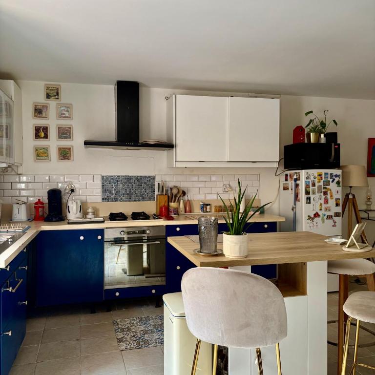 Appartement avec terrasse proche centre ville d'Arles - Apartment mit 2 Schlafzimmern - 5