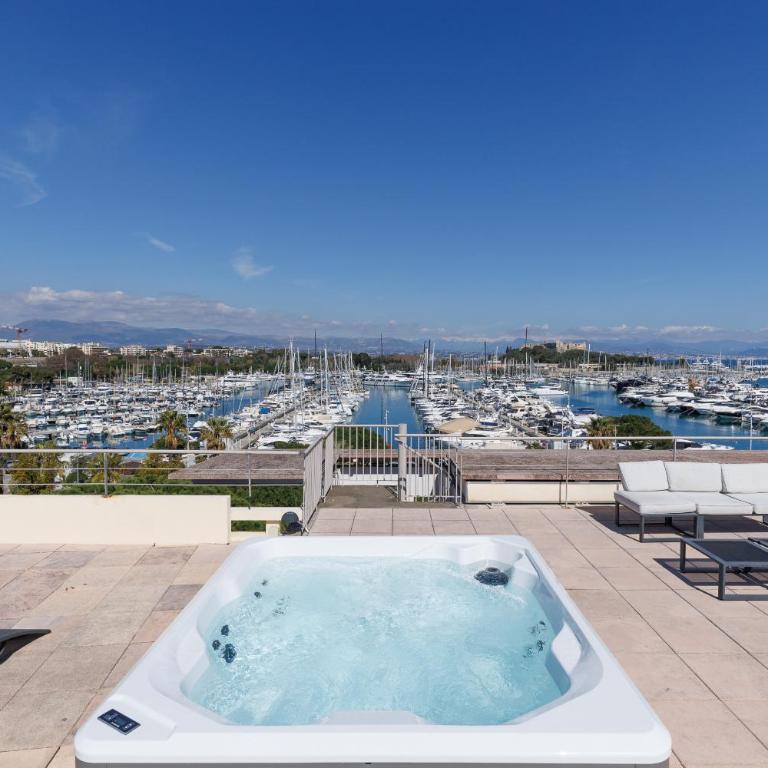 ROOFTOP -Vue port, 4 pers, climatisé, terrasse, jaccuzi, parking - One-Bedroom Apartment - 3