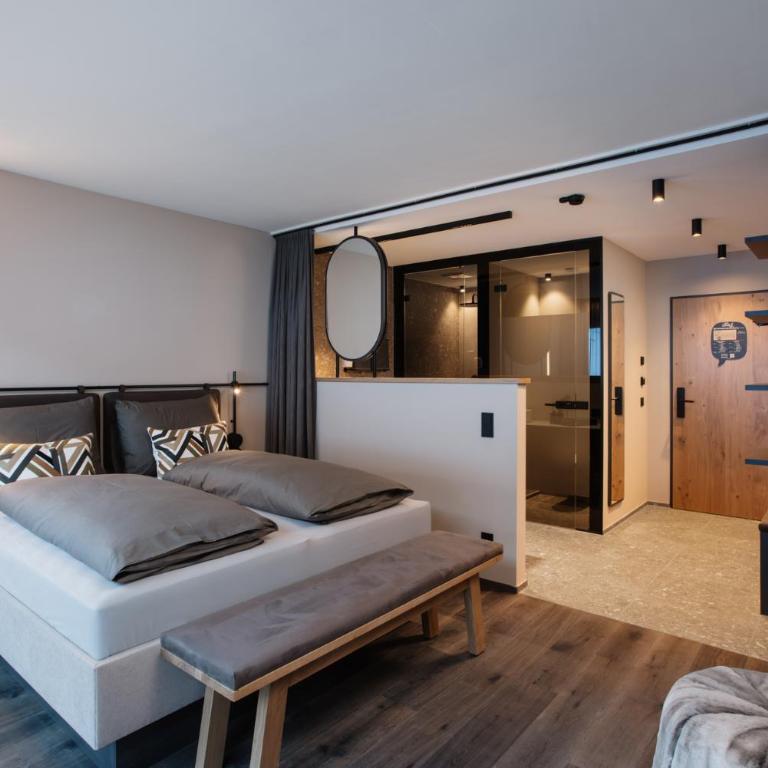 Revier Boutique Hotel Kaprun - Deluxe Doppelzimmer mit Balkon - 4
