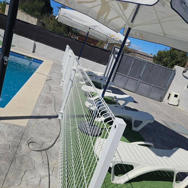Donde JAVI Chalet con piscina 50 minutos madrid en escalona - Casa de 2 dormitorios - 12