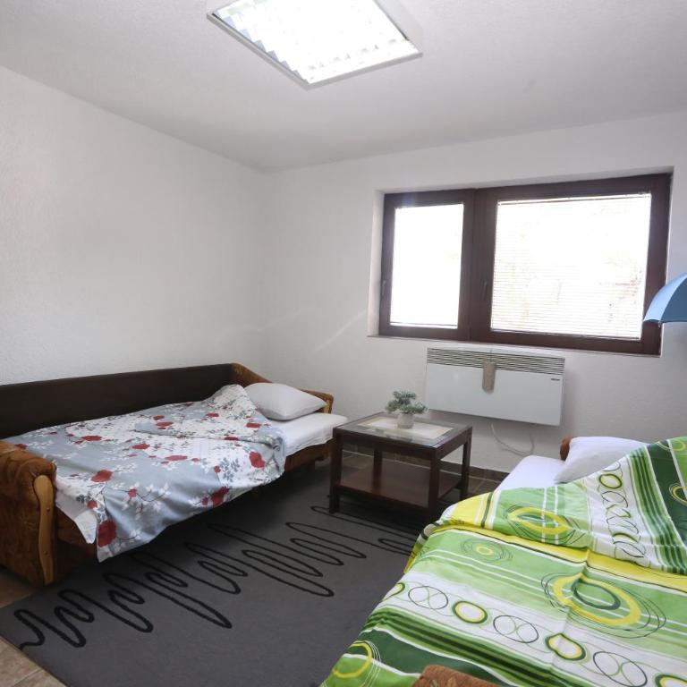 Cozy guest apartment very quiet and pleasant : ) - One-Bedroom Apartment - 7