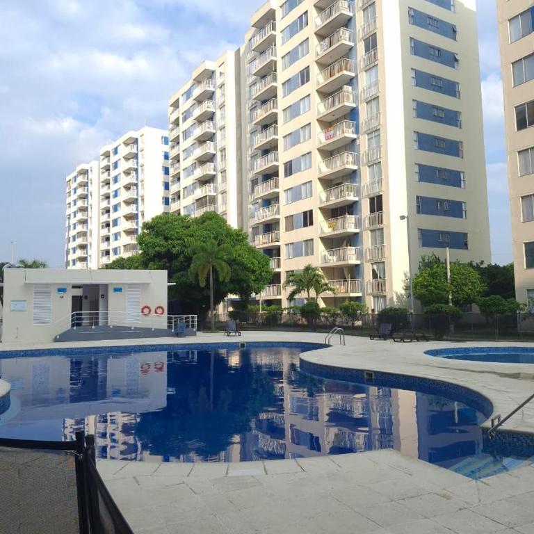 Apartamento cerca a Piscilago, Club House Ricaurte - Apartamento de 2 dormitorios con vistas a la montaña - 5