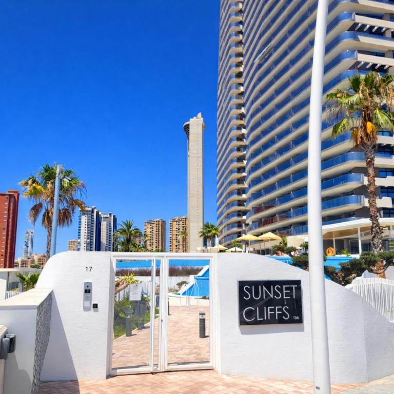 Sunset Cliffs sea view apartments 14 floor - Three-Bedroom Deluxe Apartment - 21