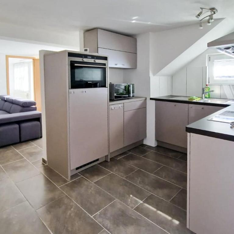 Chalet Bellevue Beautiful Waterfall view private Garden & free parking - Apartment mit 1 Schlafzimmer - 4