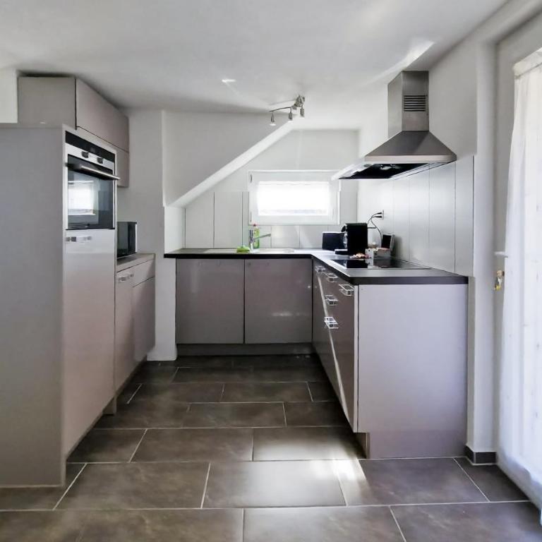 Chalet Bellevue Beautiful Waterfall view private Garden & free parking - Apartment mit 1 Schlafzimmer - 12