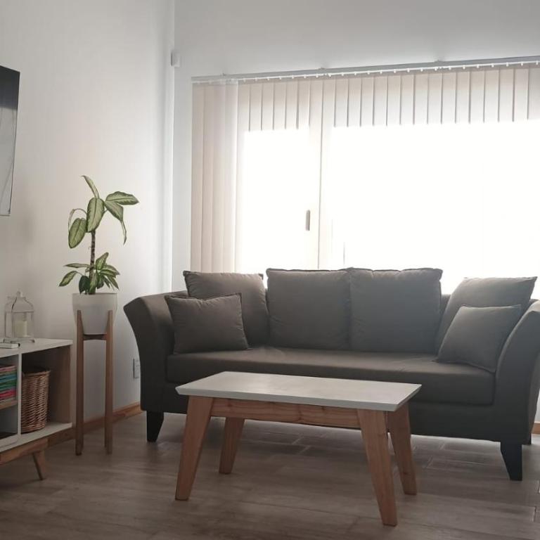 Lo que tenga que ser - One-Bedroom Apartment - 2
