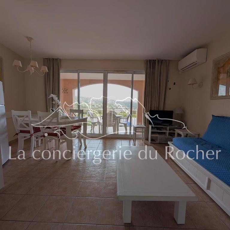 Appartement 2 à 4 pers, piscine, vue mer aux Issambres - Appartement 1 Chambre - 8